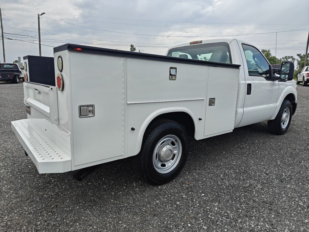 2011 Ford F-250 Image 6