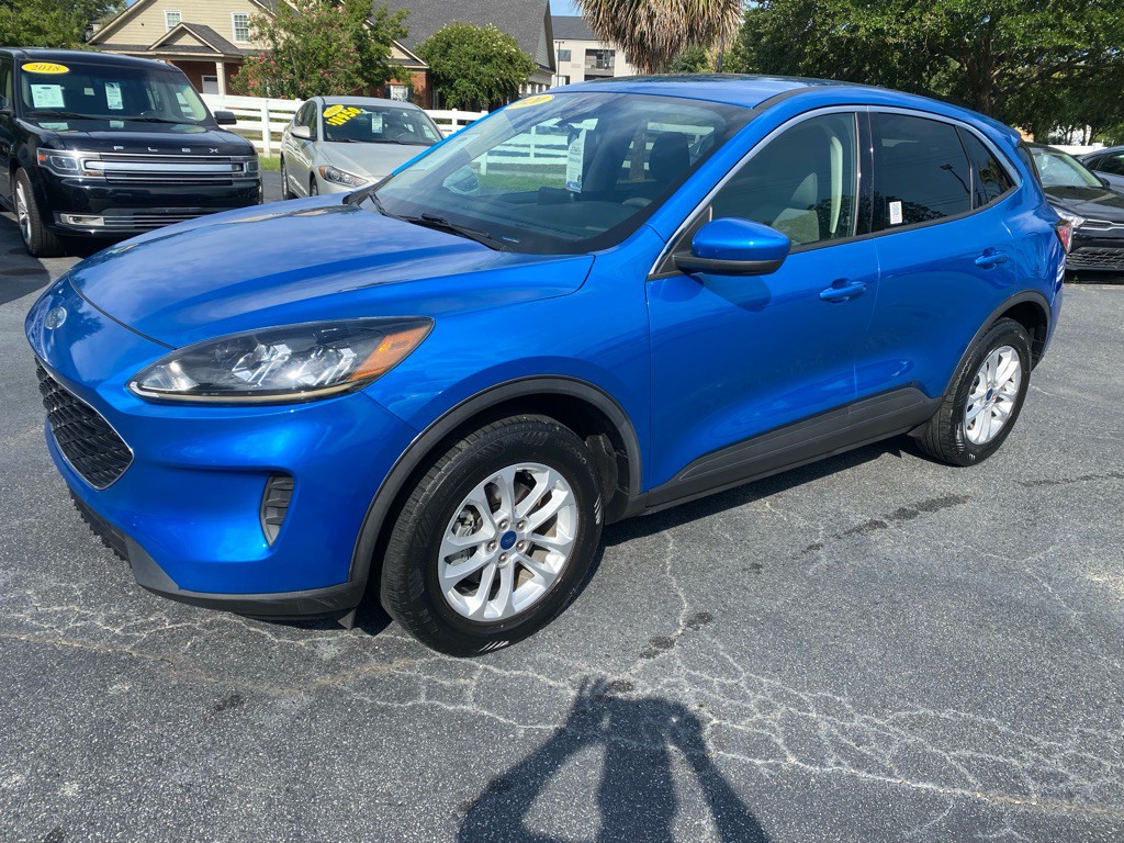 2020 Ford Escape Image 1