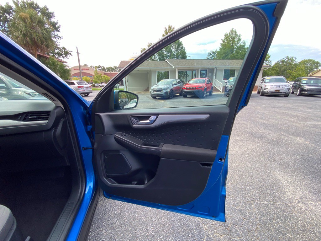 2020 Ford Escape Image 36