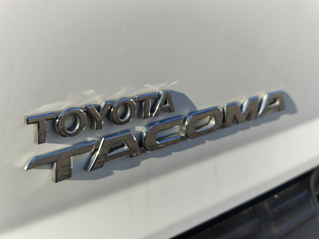 2013 Toyota Tacoma Image 14