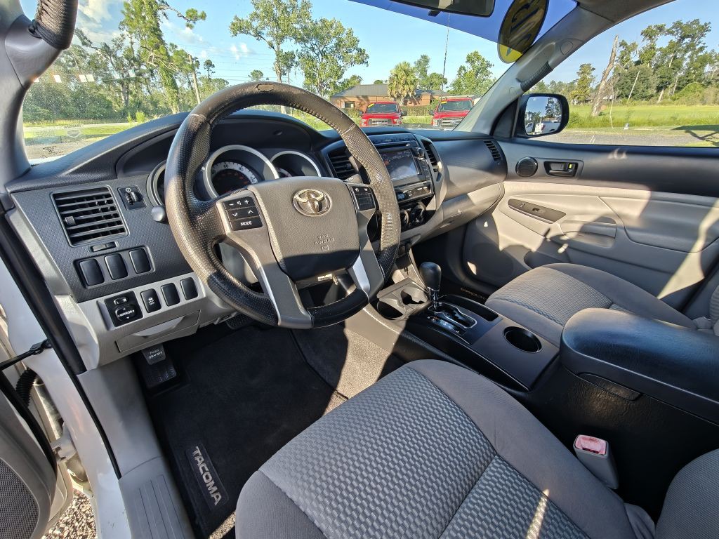 2013 Toyota Tacoma Image 19