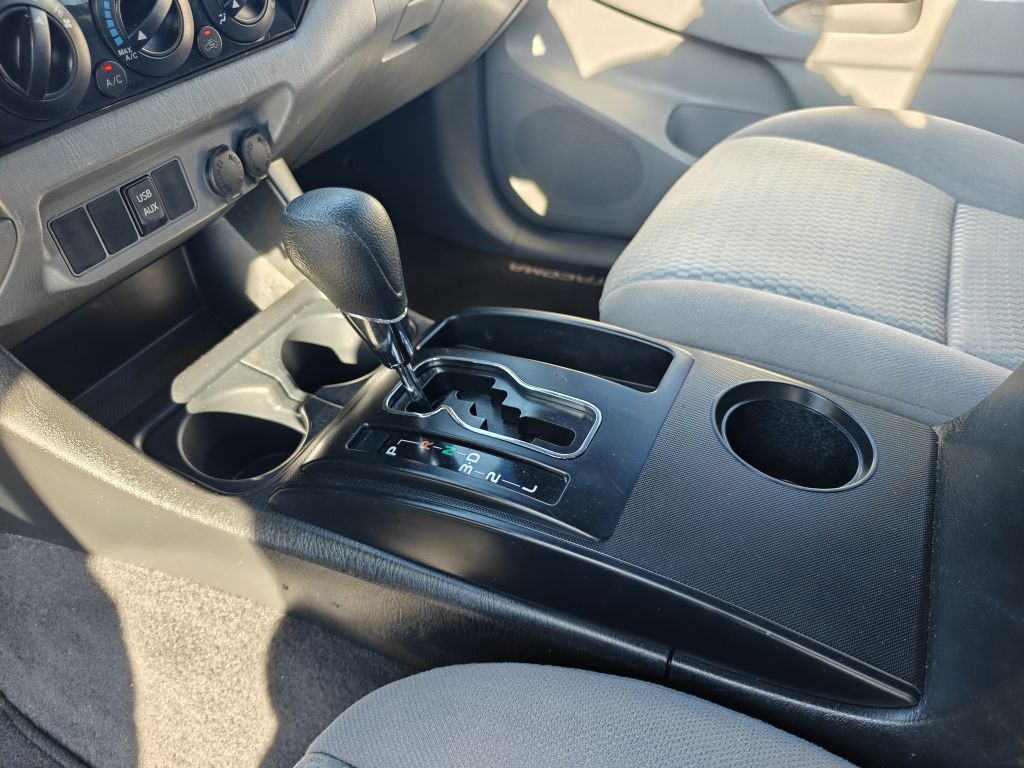 2013 Toyota Tacoma Image 22