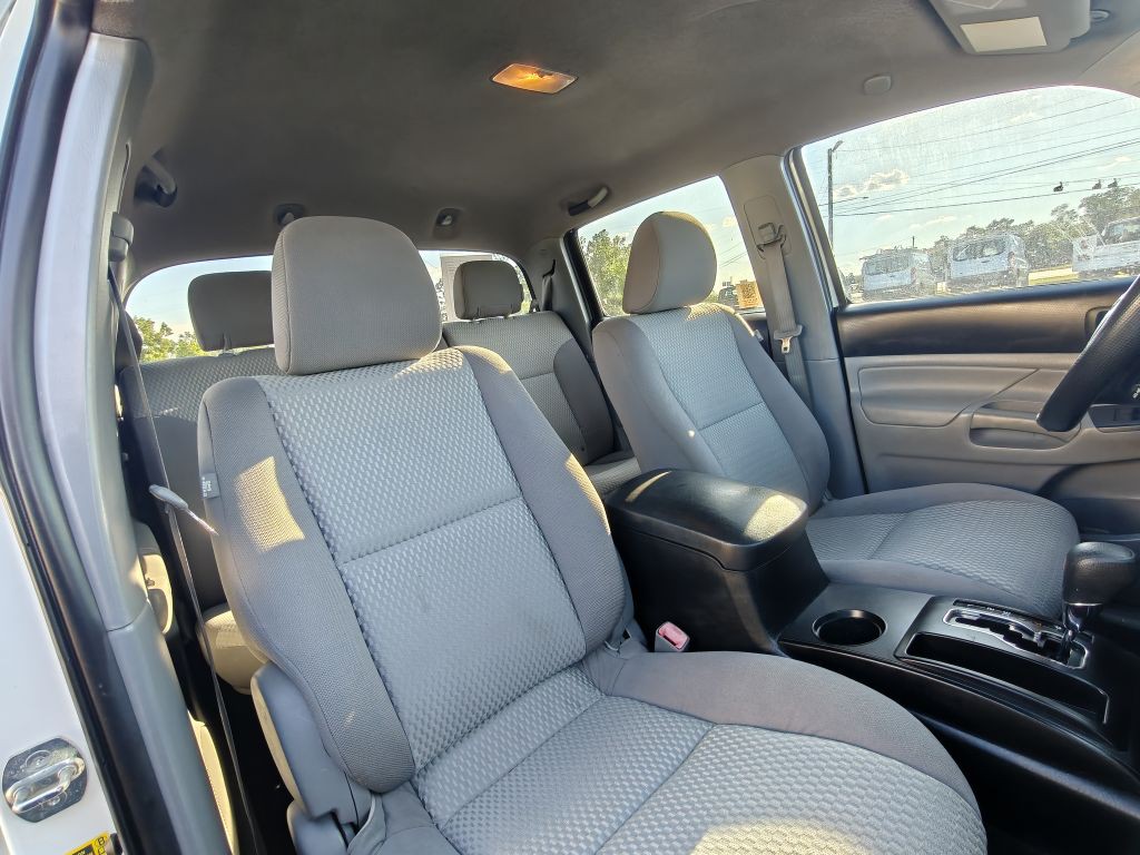 2013 Toyota Tacoma Image 33