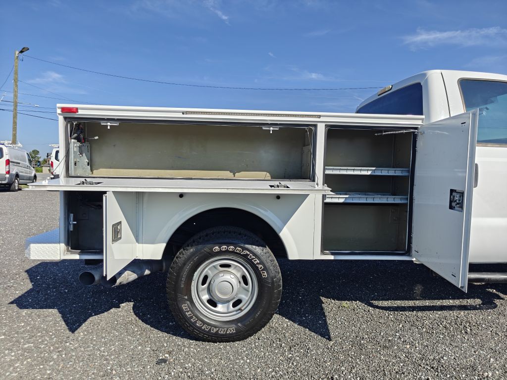 2012 Ford F-350 Image 25