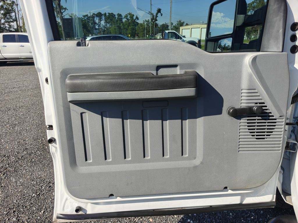 2012 Ford F-350 Image 28