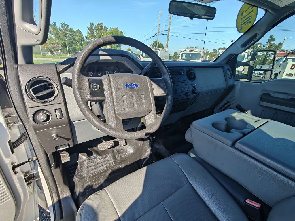 2012 Ford F-350 Image 30