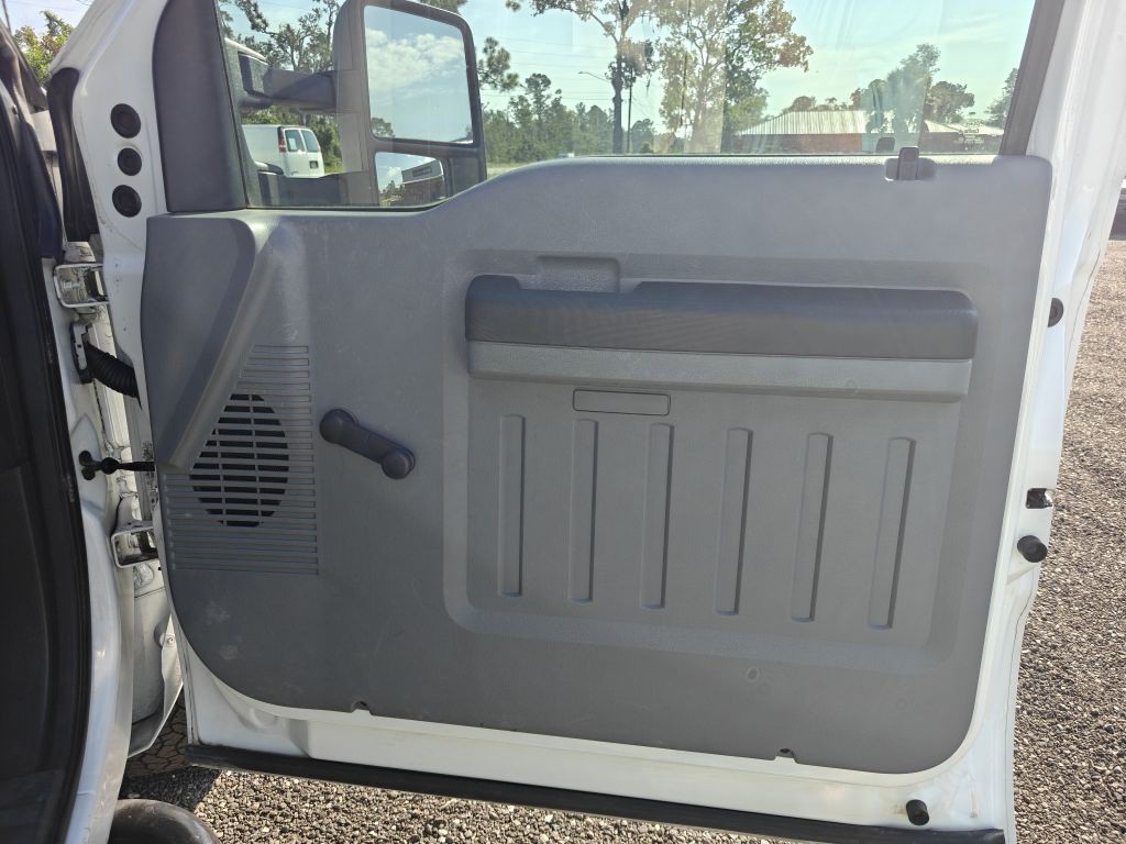 2012 Ford F-350 Image 36