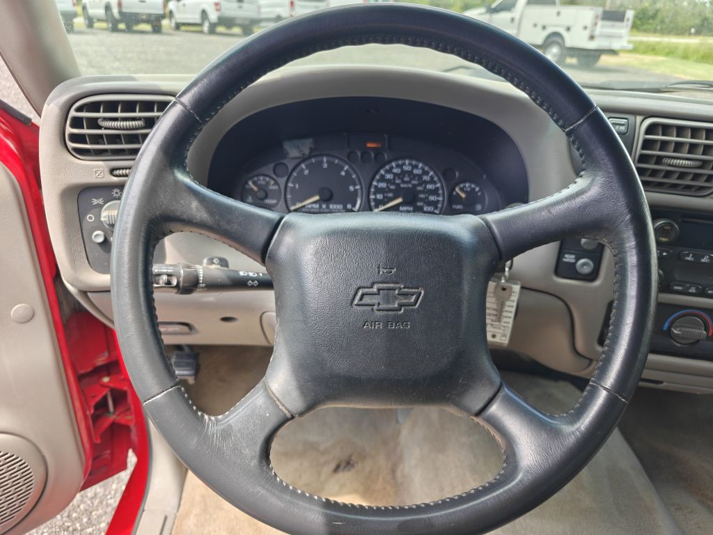 2004 Chevrolet Blazer Image 18