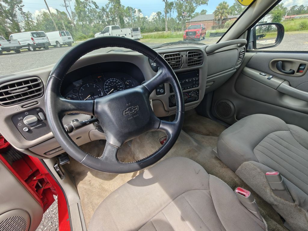 2004 Chevrolet Blazer Image 19