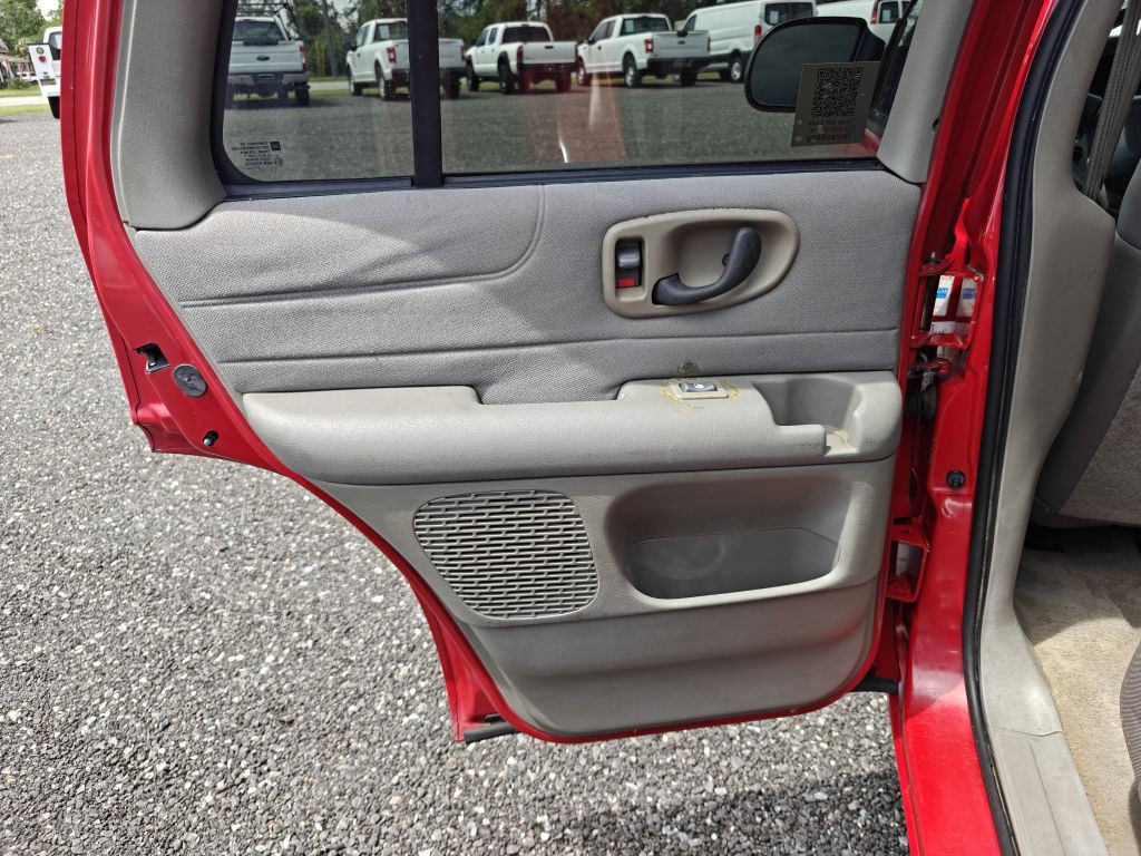 2004 Chevrolet Blazer Image 23