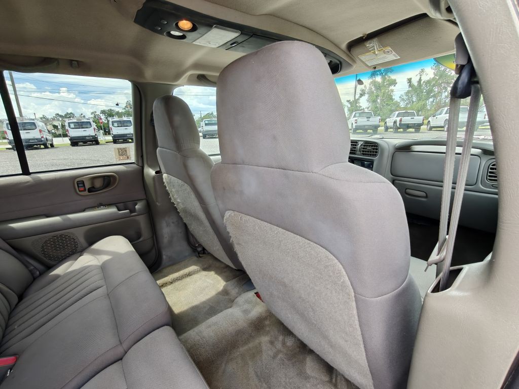 2004 Chevrolet Blazer Image 29
