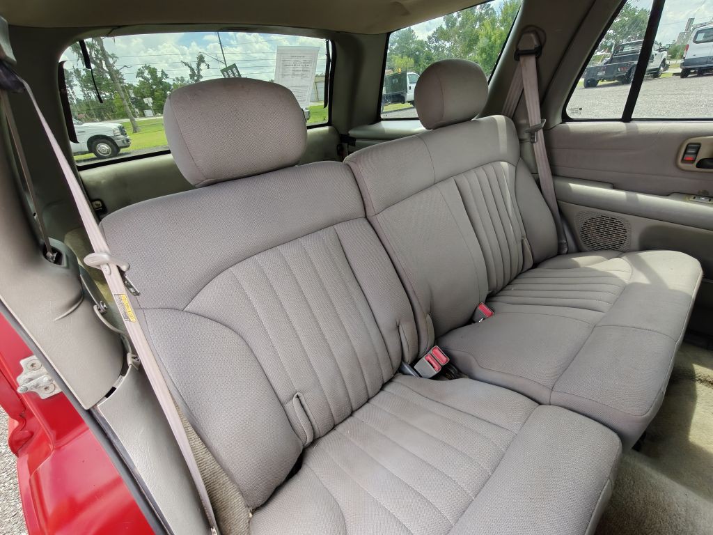 2004 Chevrolet Blazer Image 30