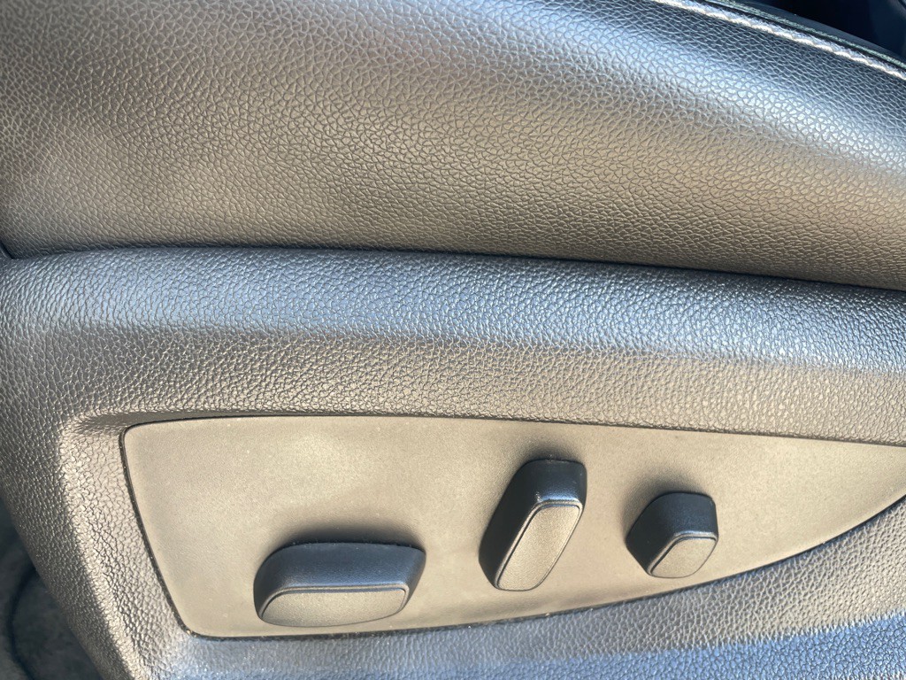 2015 GMC Yukon Image 24