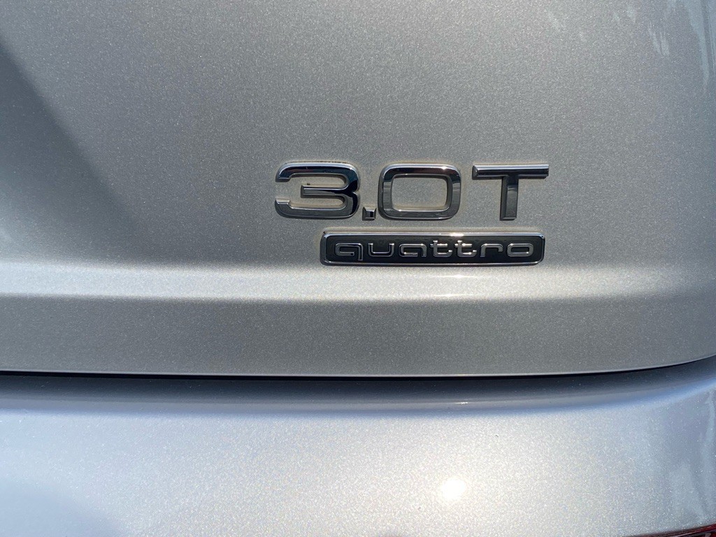 2018 Audi Q7 Image 10
