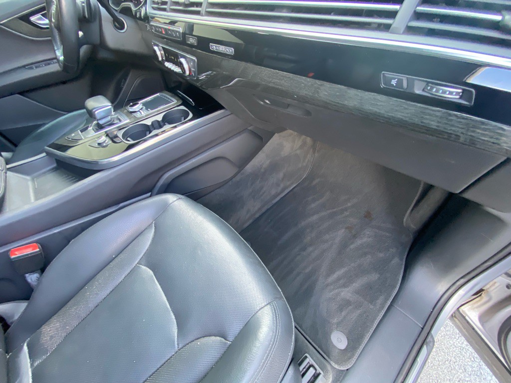 2018 Audi Q7 Image 45