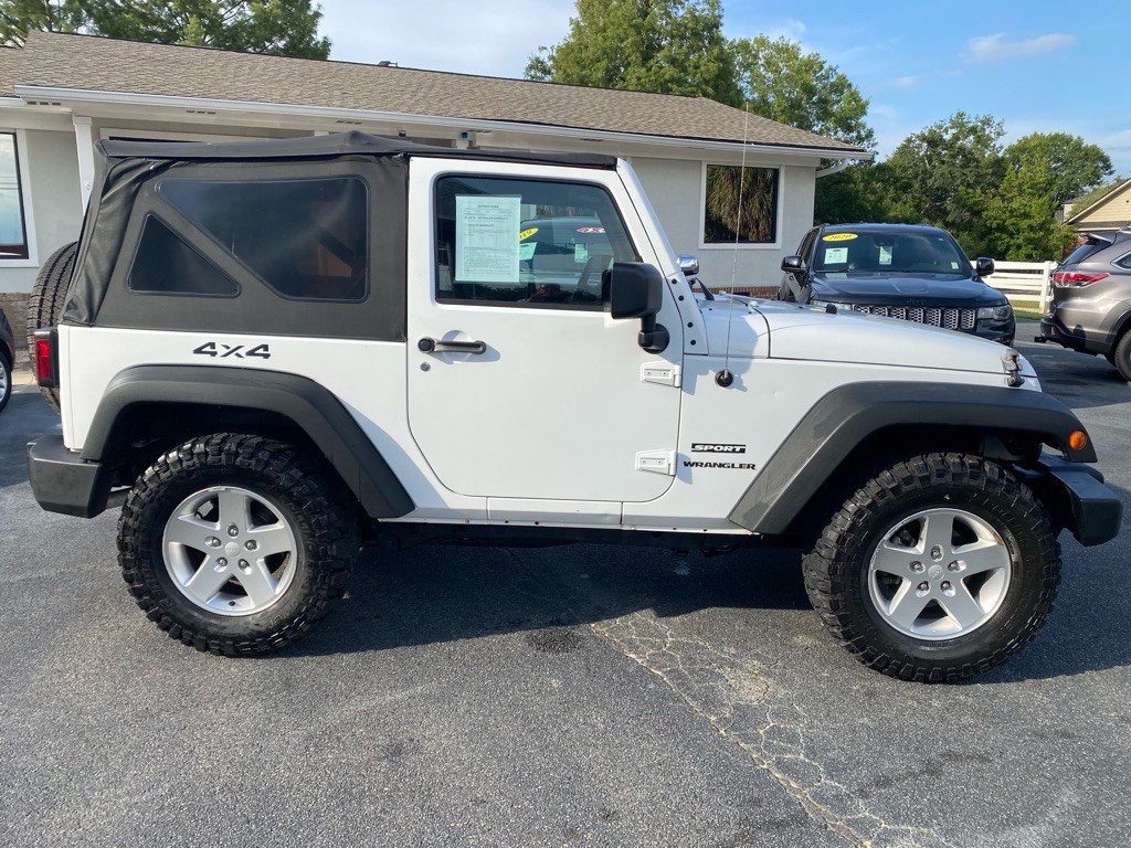 2014 Jeep Wrangler Image 8