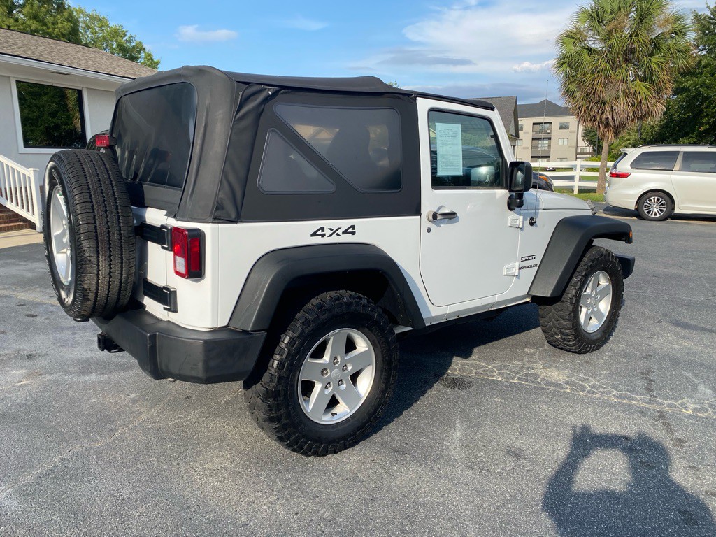 2014 Jeep Wrangler Image 9