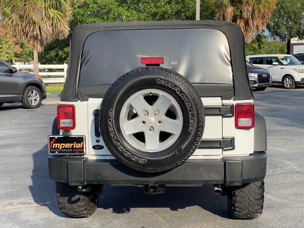 2014 Jeep Wrangler Image 10
