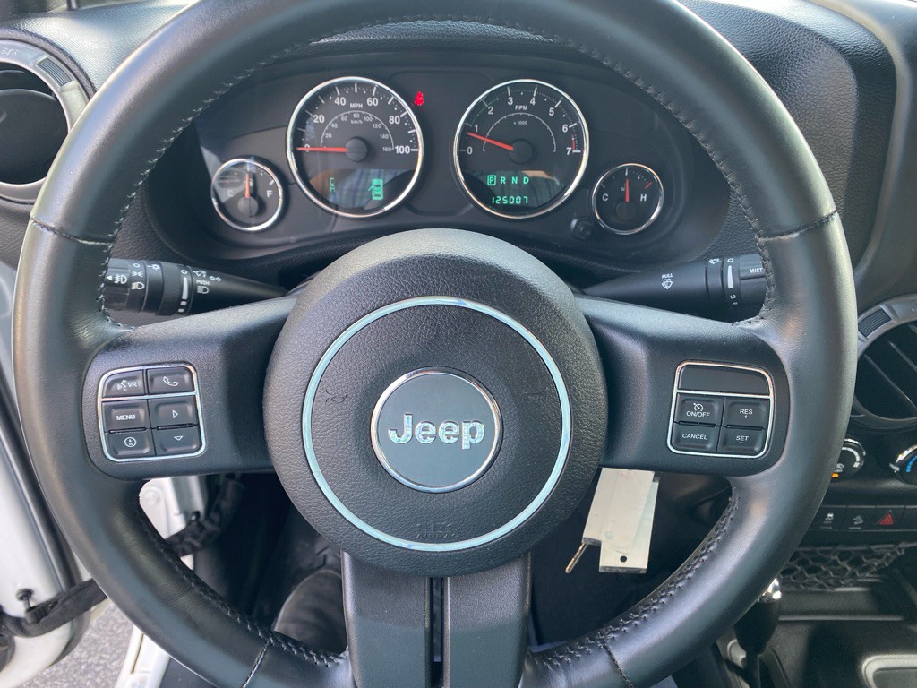2014 Jeep Wrangler Image 21