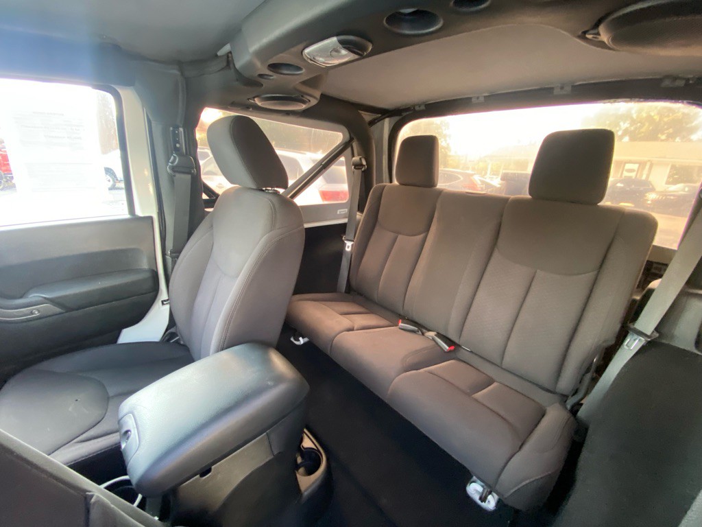 2014 Jeep Wrangler Image 32