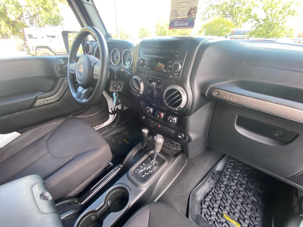2014 Jeep Wrangler Image 41