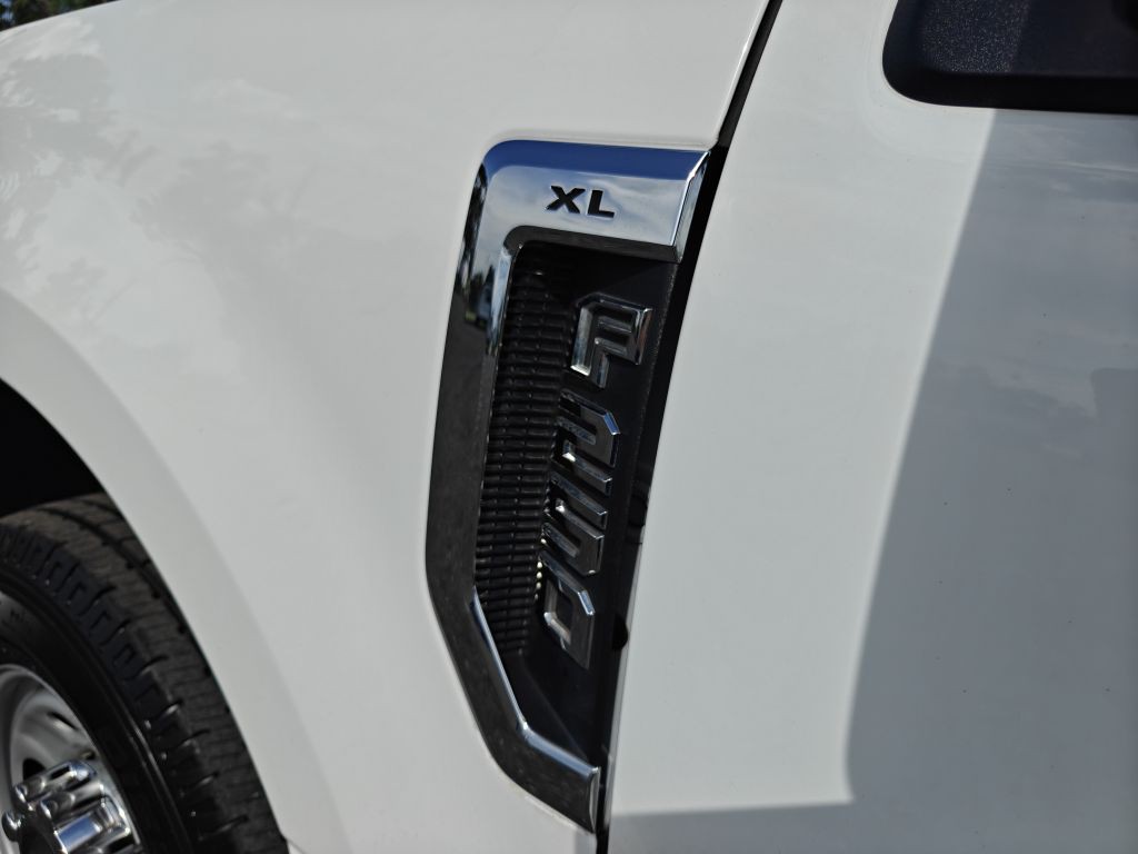 2021 Ford F-250 Image 12