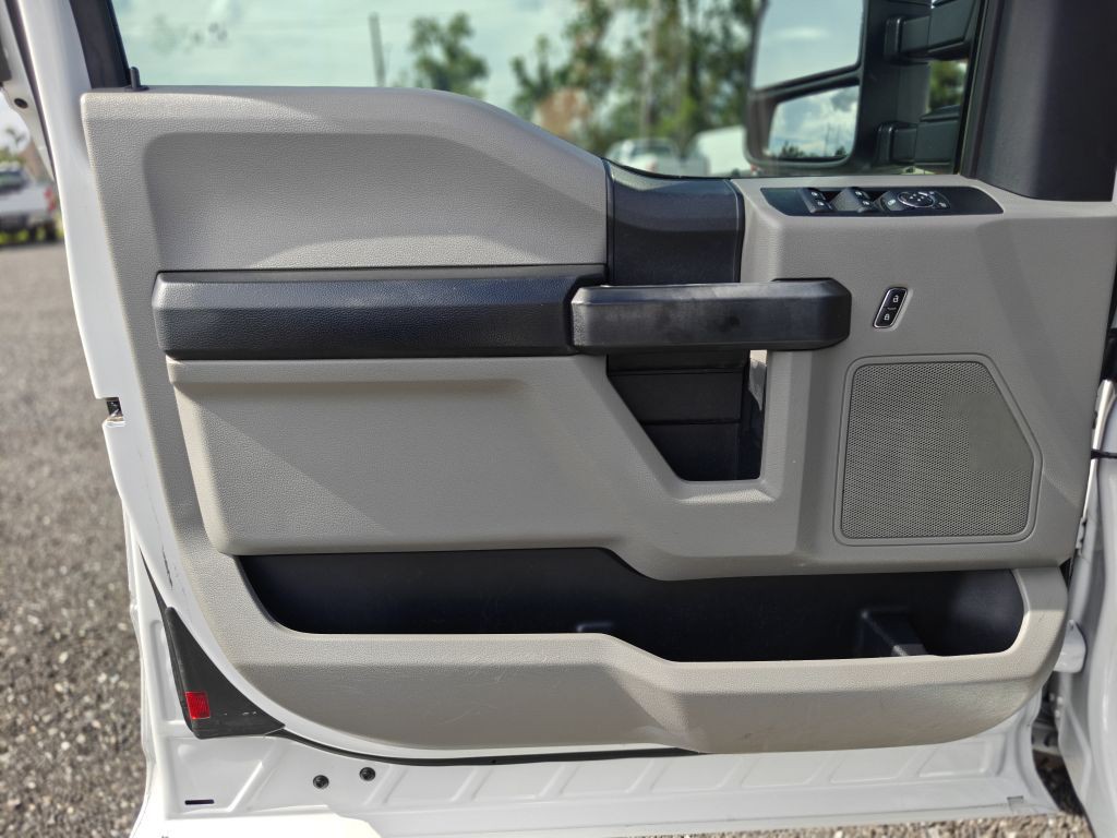2021 Ford F-250 Image 28