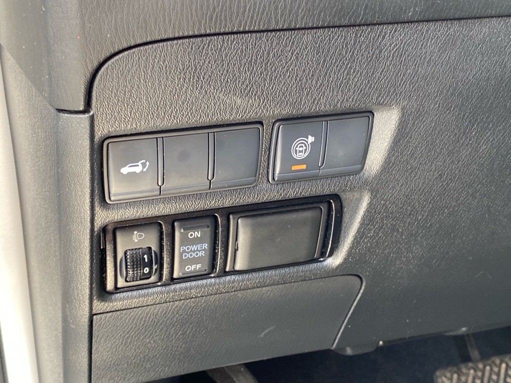 2018 Nissan Armada Image 43