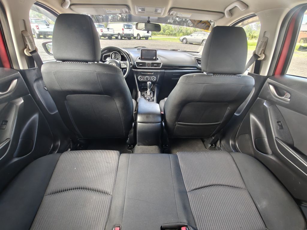 2015 Mazda Mazda3 Image 32