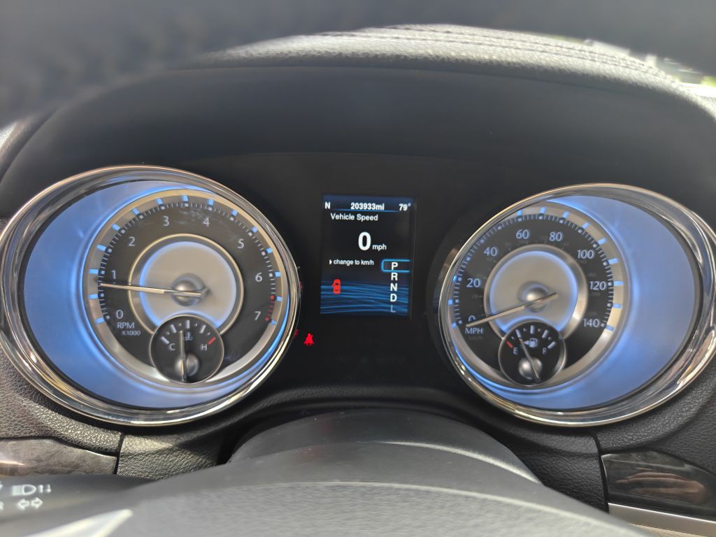 2013 Chrysler 300 Image 19