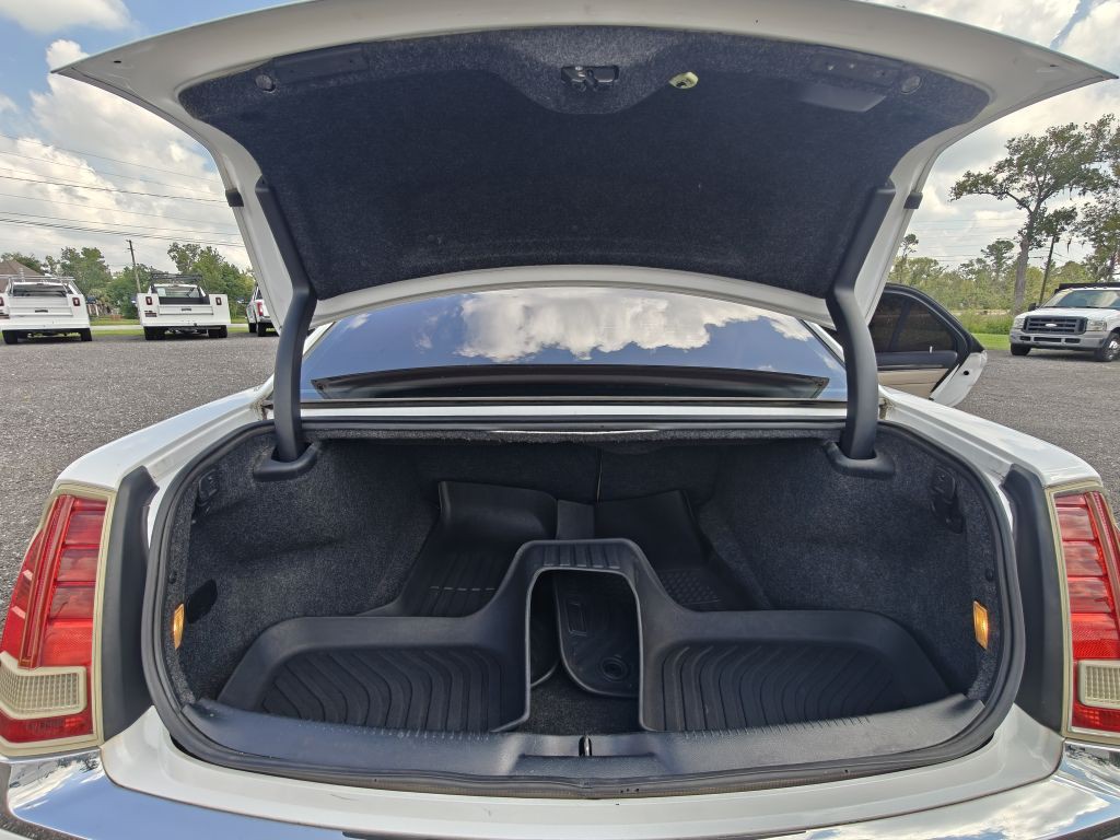 2013 Chrysler 300 Image 38