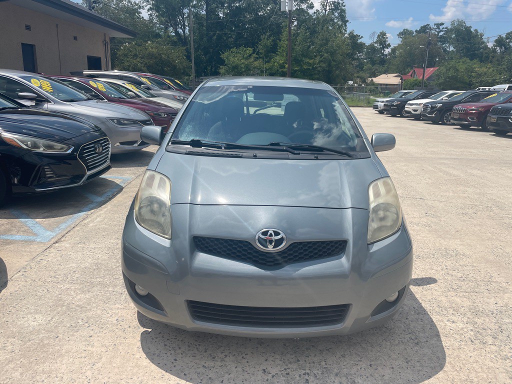 2011 Toyota Yaris Image 3