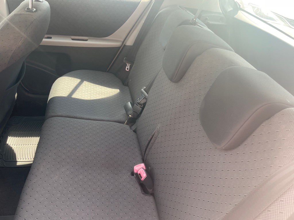 2011 Toyota Yaris Image 10