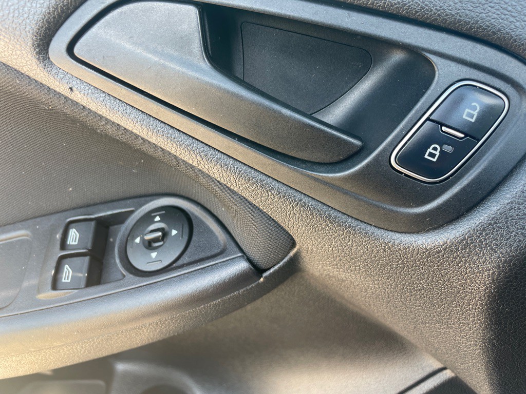 2015 Ford Focus Image 13