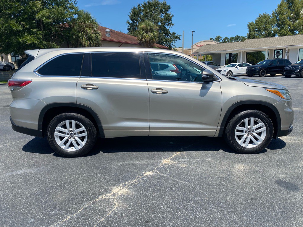 2016 Toyota Highlander Image 6