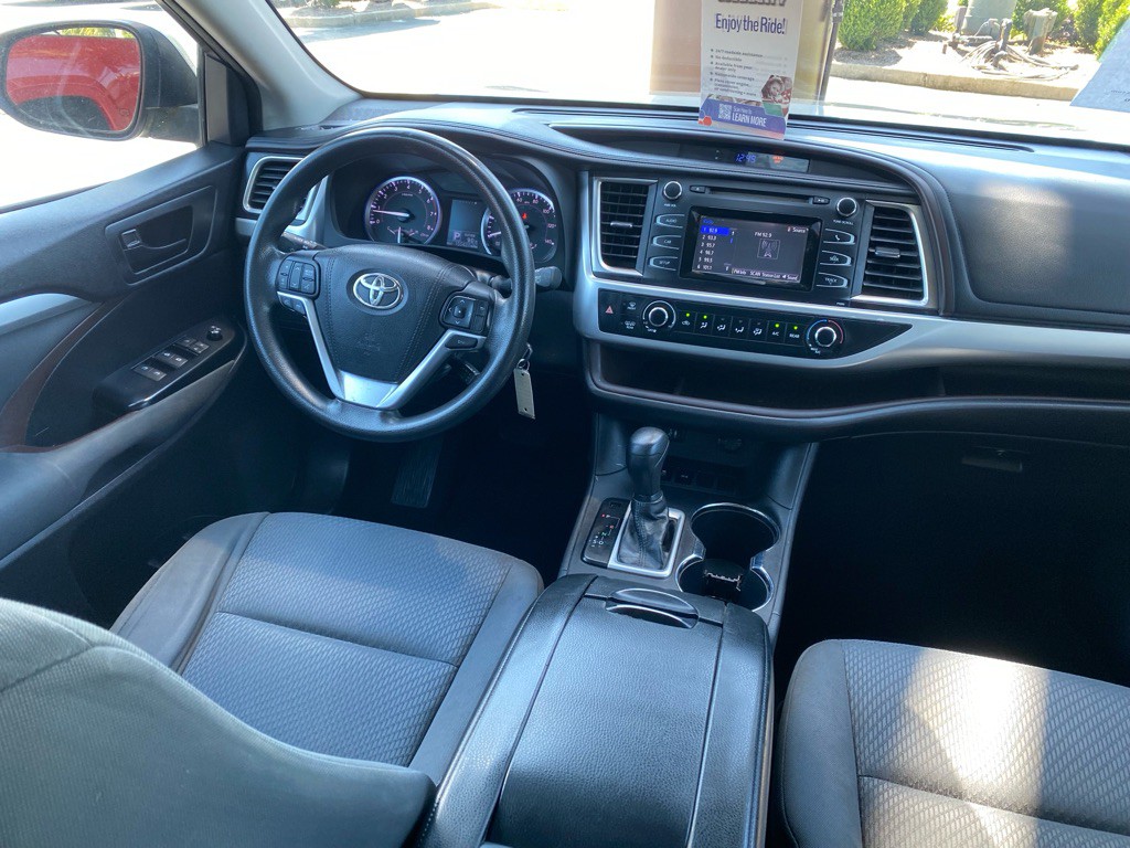 2016 Toyota Highlander Image 13