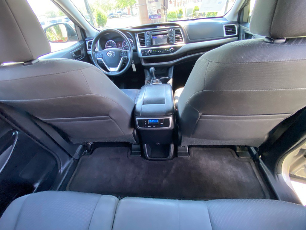 2016 Toyota Highlander Image 41