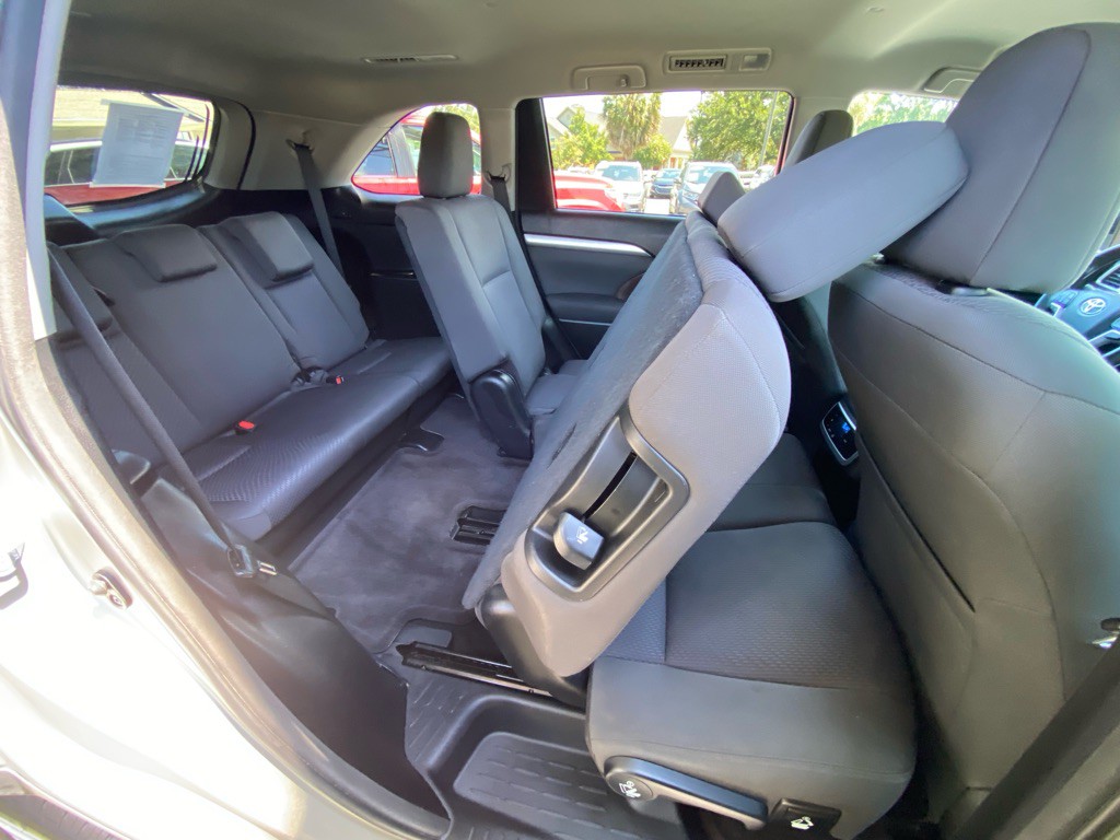 2016 Toyota Highlander Image 44