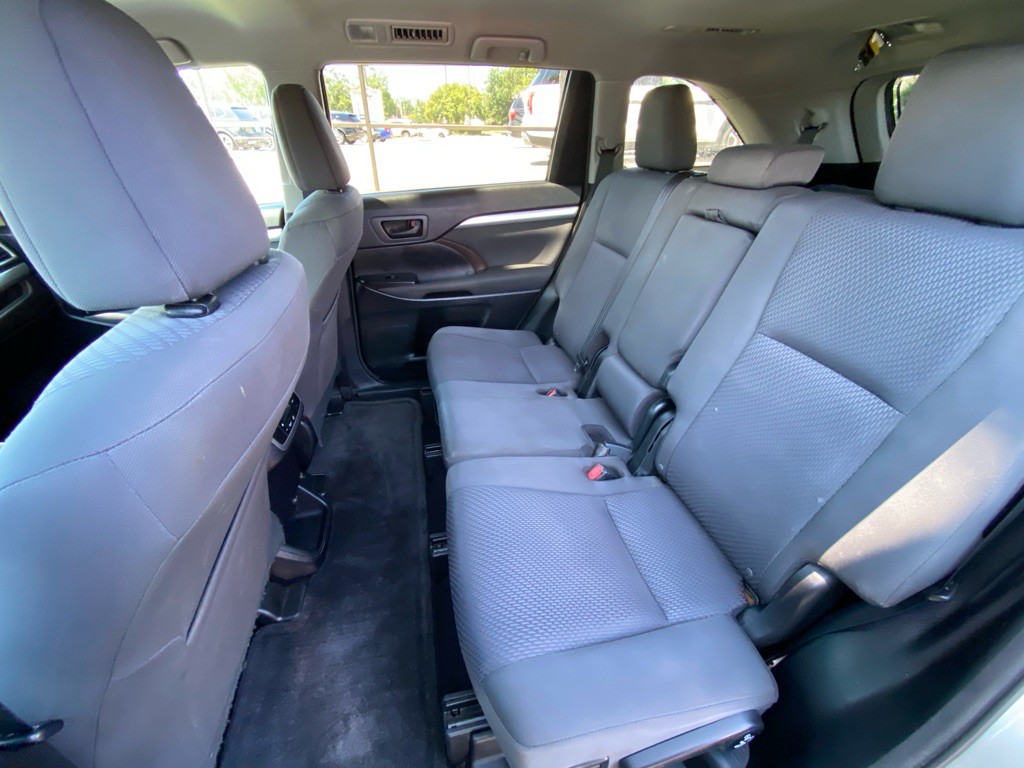 2016 Toyota Highlander Image 56