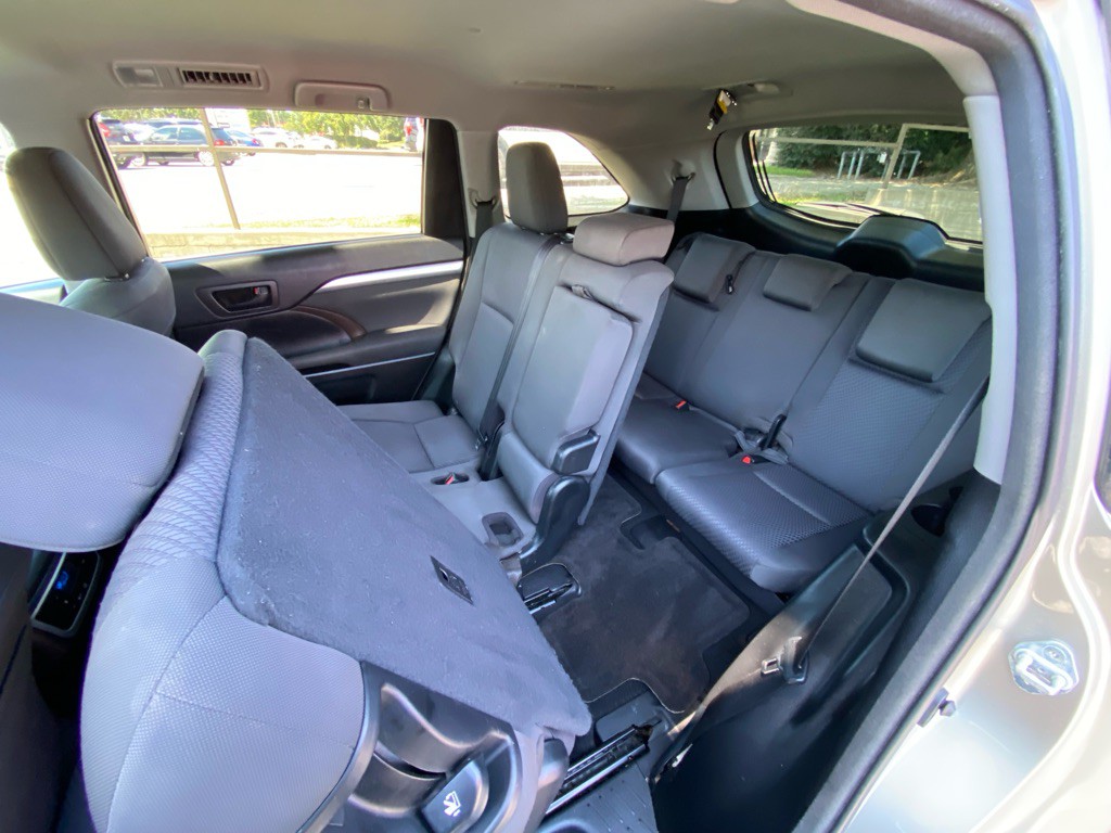 2016 Toyota Highlander Image 59