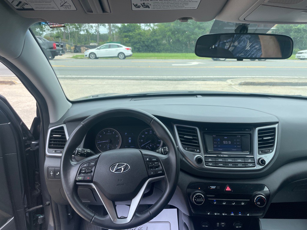 2017 Hyundai Tucson Image 17