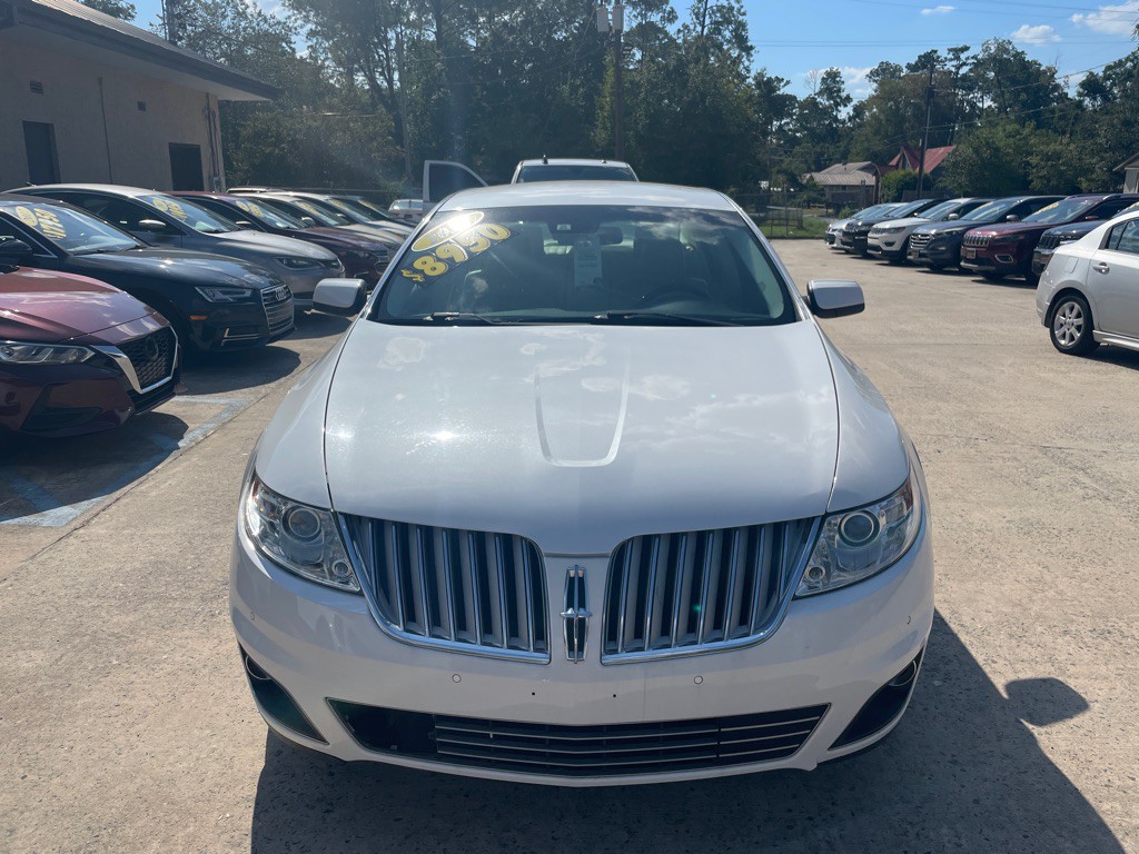 2011 Lincoln MKS Image 3