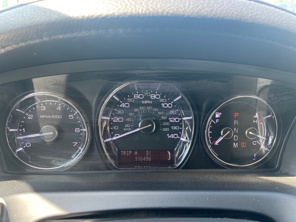 2011 Lincoln MKS Image 19
