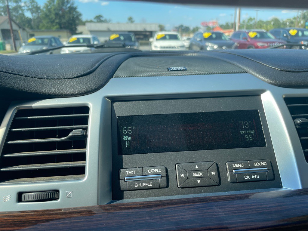 2011 Lincoln MKS Image 20