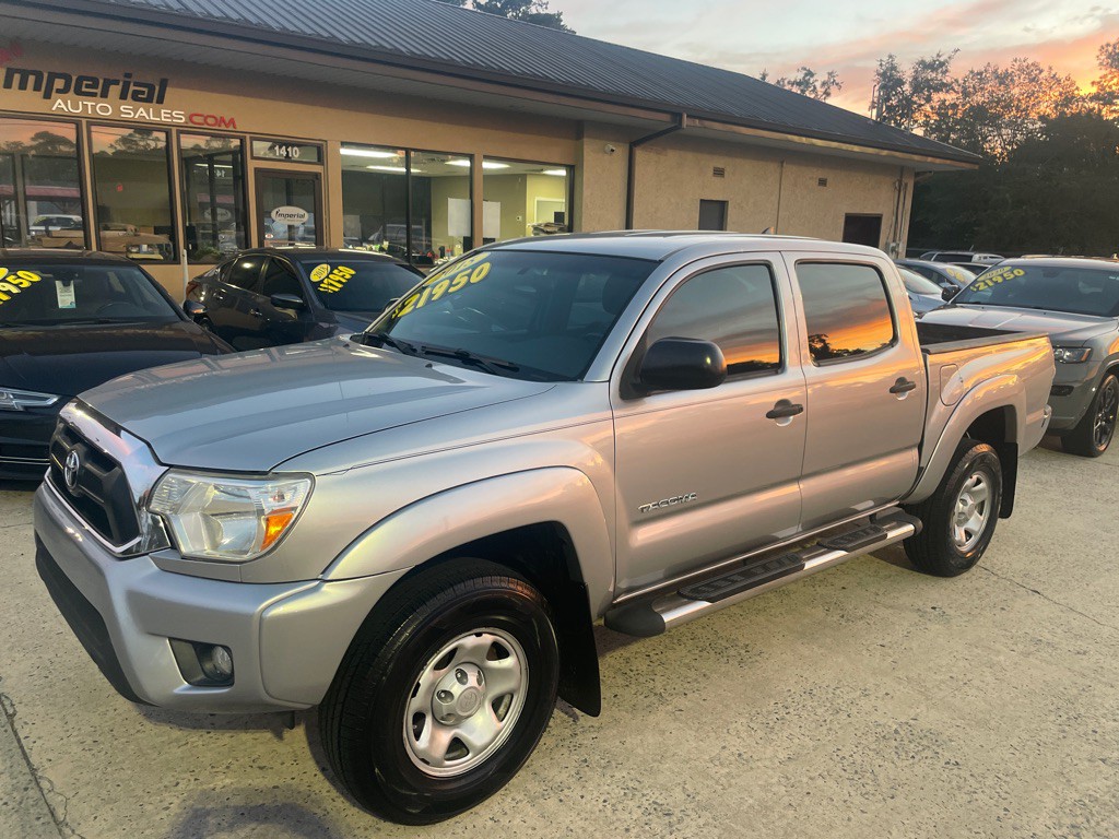 2015 Toyota Tacoma Image 1