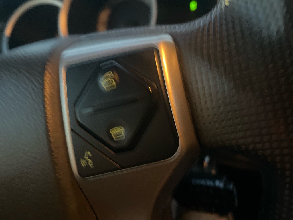 2015 Toyota Tacoma Image 17