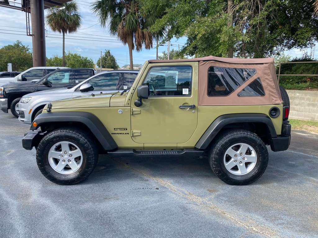 2013 Jeep Wrangler Image 4