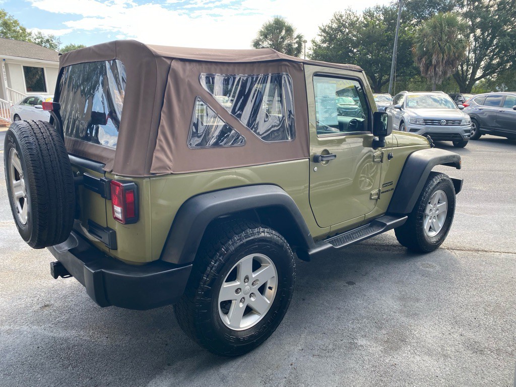 2013 Jeep Wrangler Image 6
