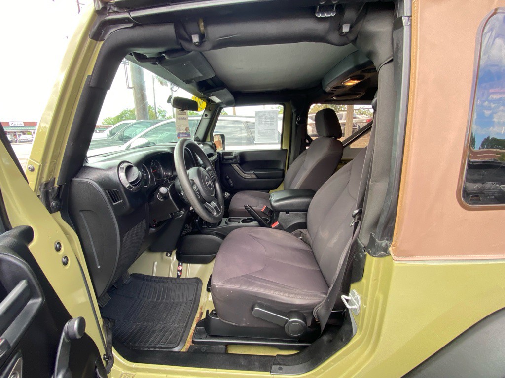 2013 Jeep Wrangler Image 8