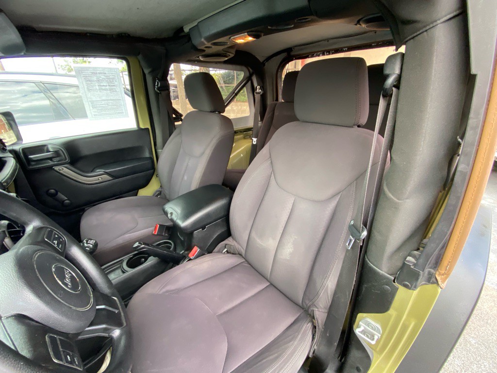 2013 Jeep Wrangler Image 9